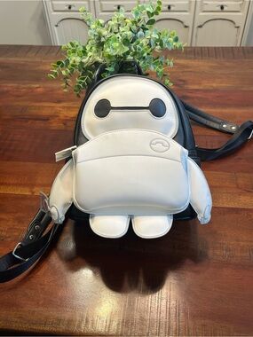 White & Black Novelty Baymax-Inspired Mini Loungefly Backpack